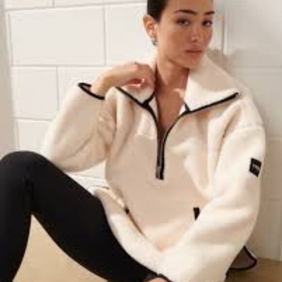 A&F Sherpa Zip Pullover - Picture 1 of 9